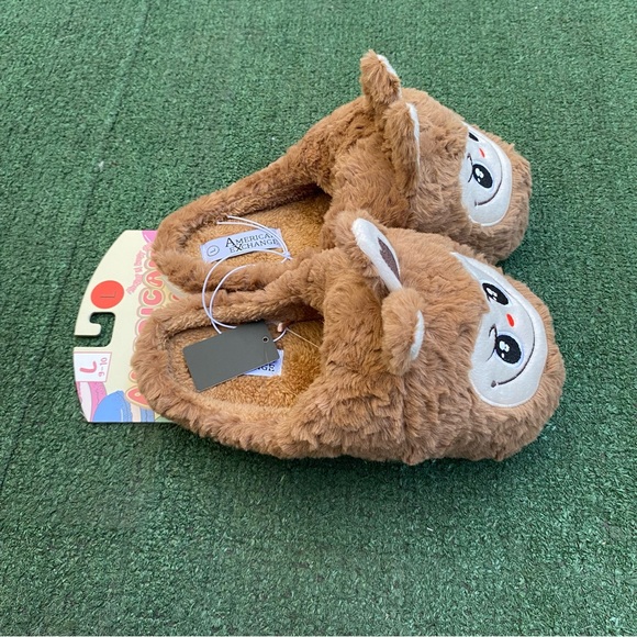 Labubu Slippers - Picture 3 of 3